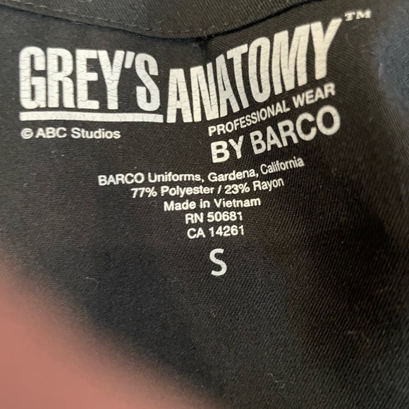 Greys Anatomy uniform coat - Picture 5 of 8